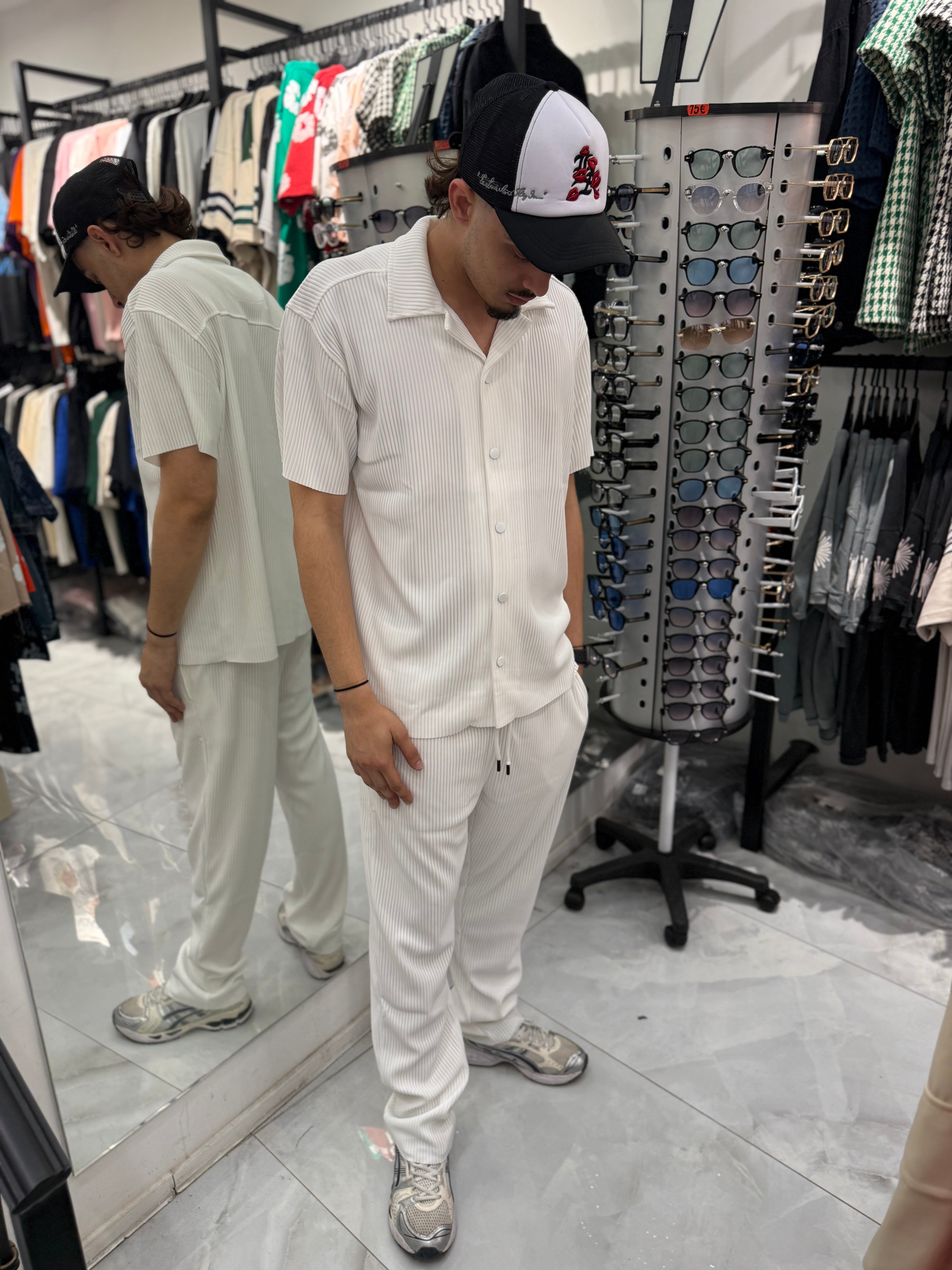 Ensemble Peace White