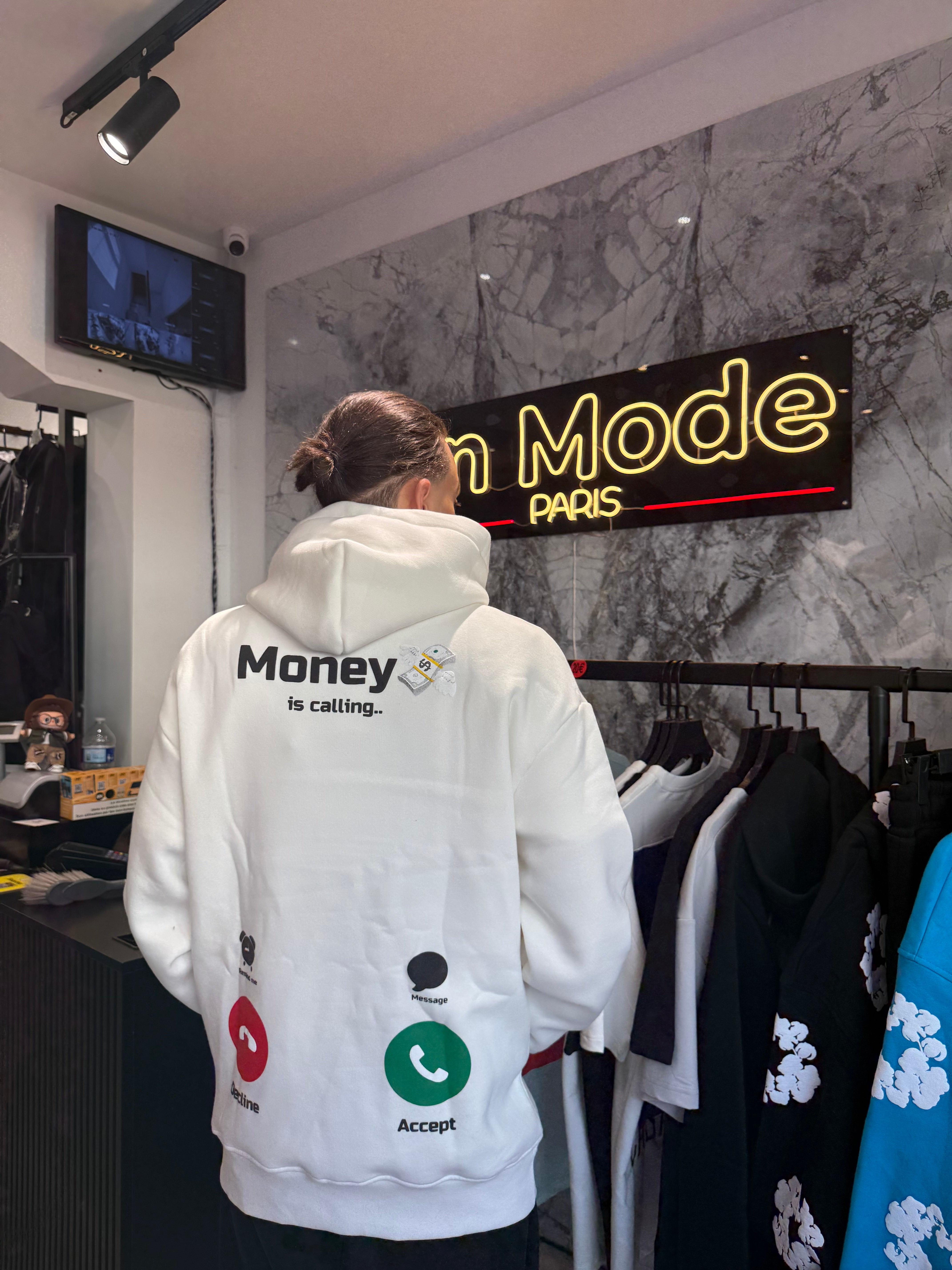 Sweat Money is Calling Blanc