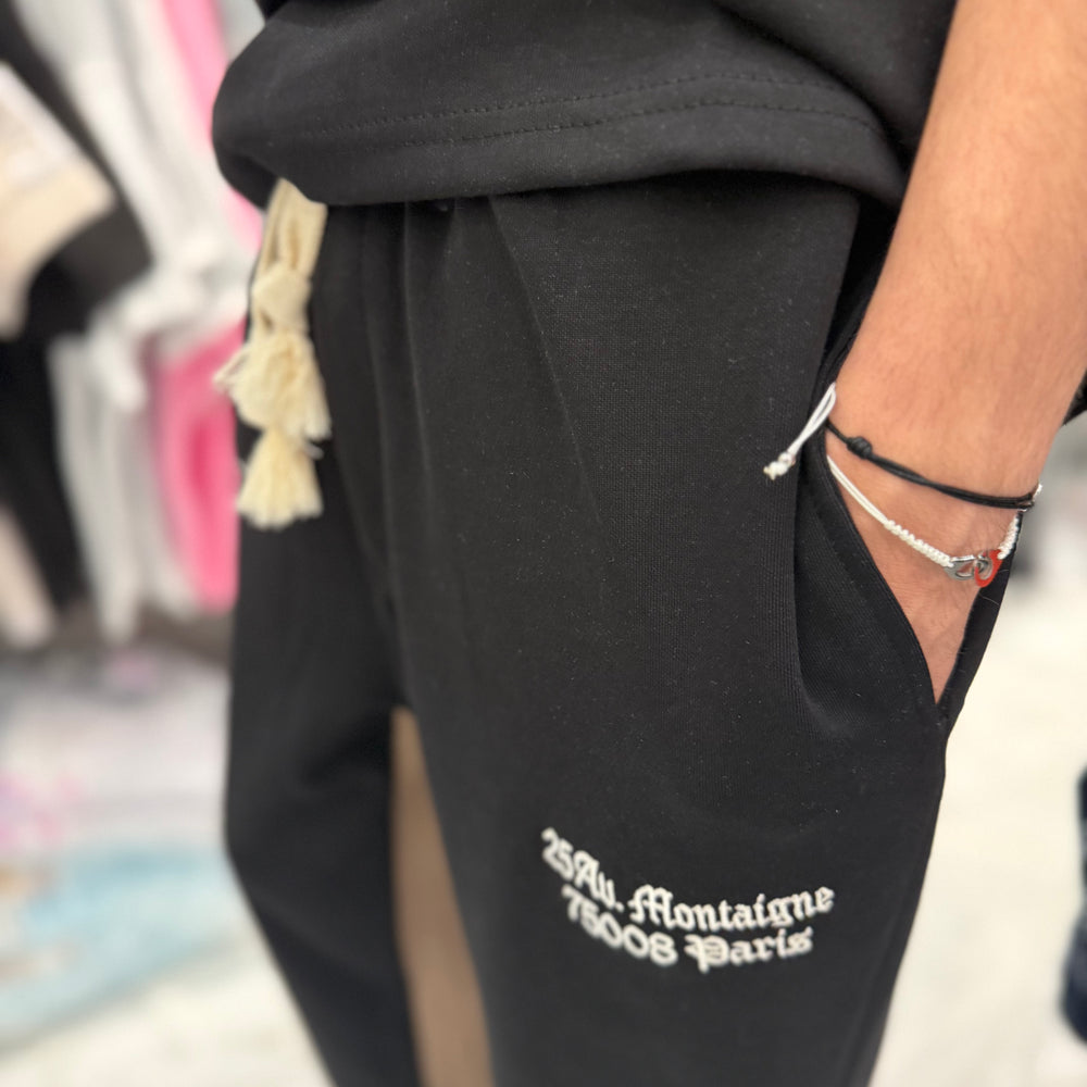 
                  
                    Ensemble Montaigne Black
                  
                