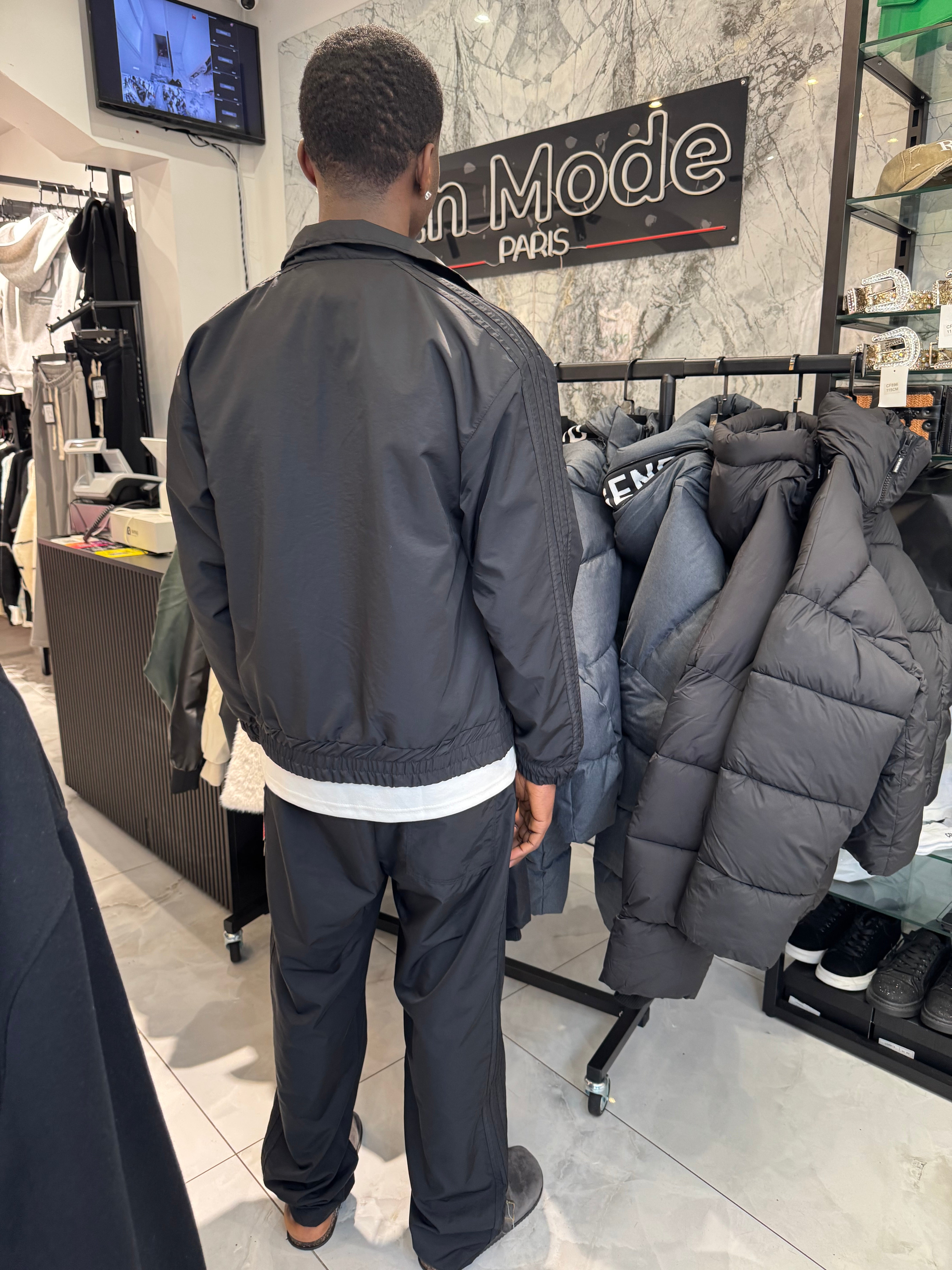 Ensemble Full Black