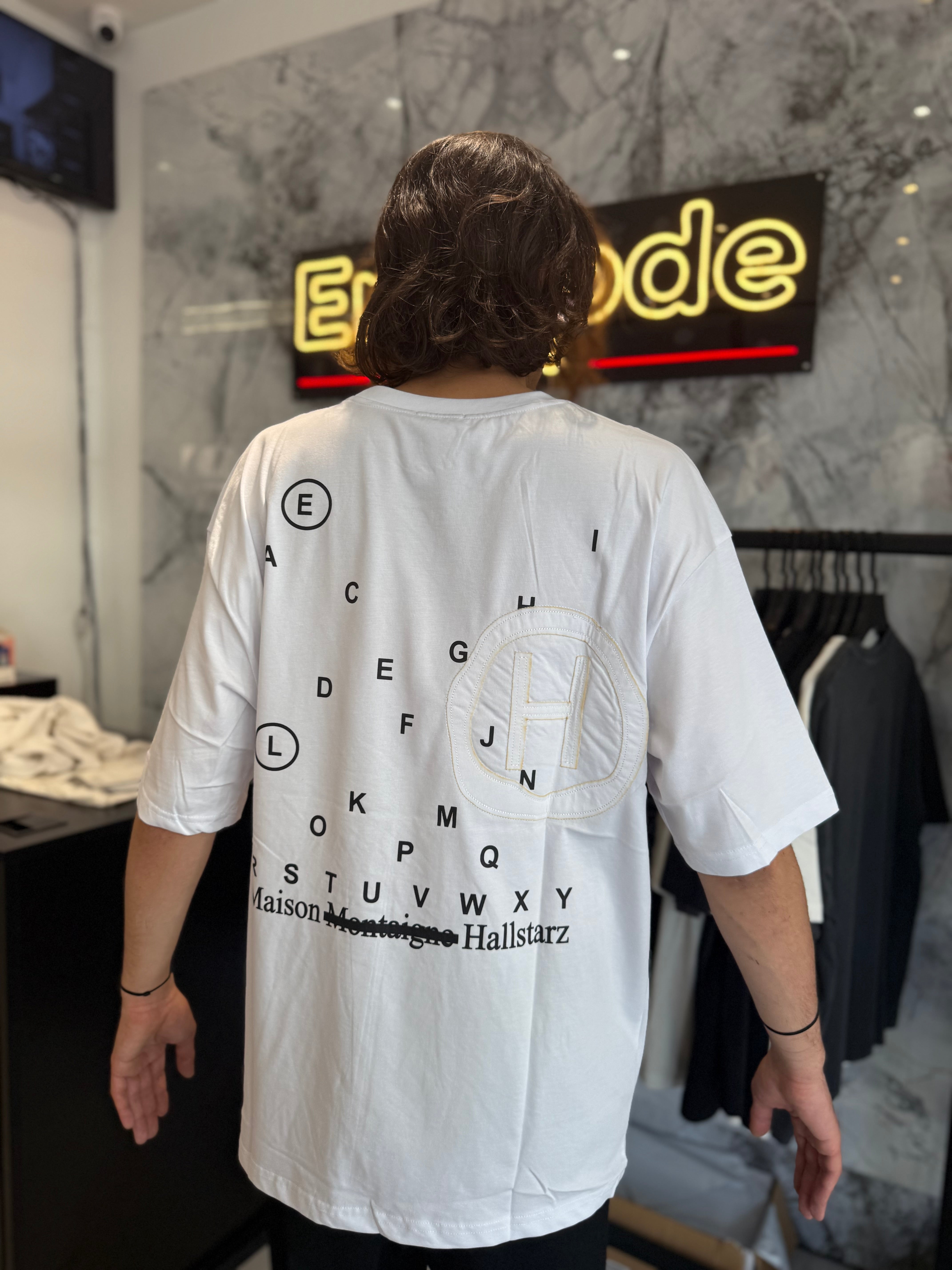 T shirt Number white