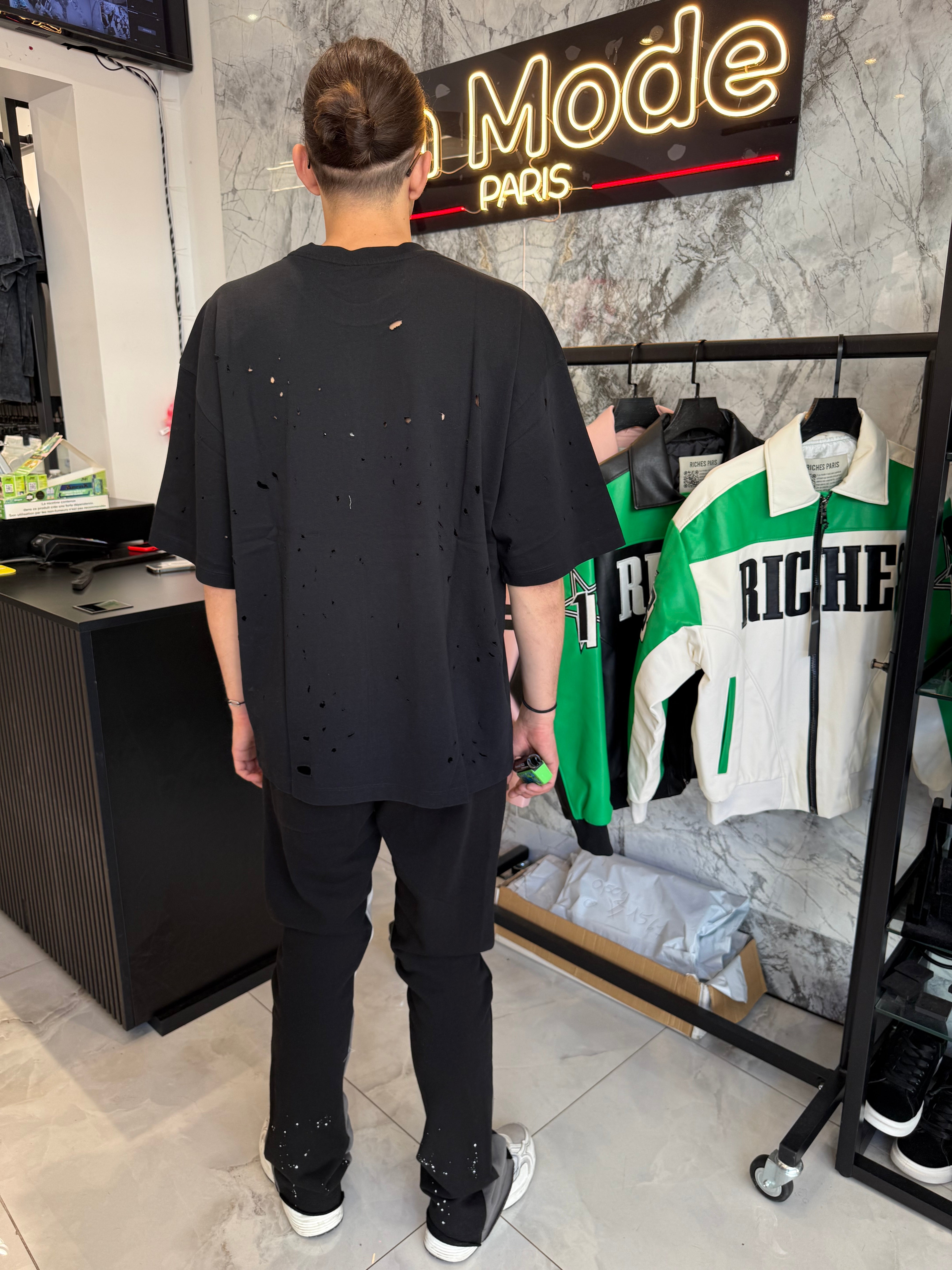 Outfit Jogging + T shirt Trou