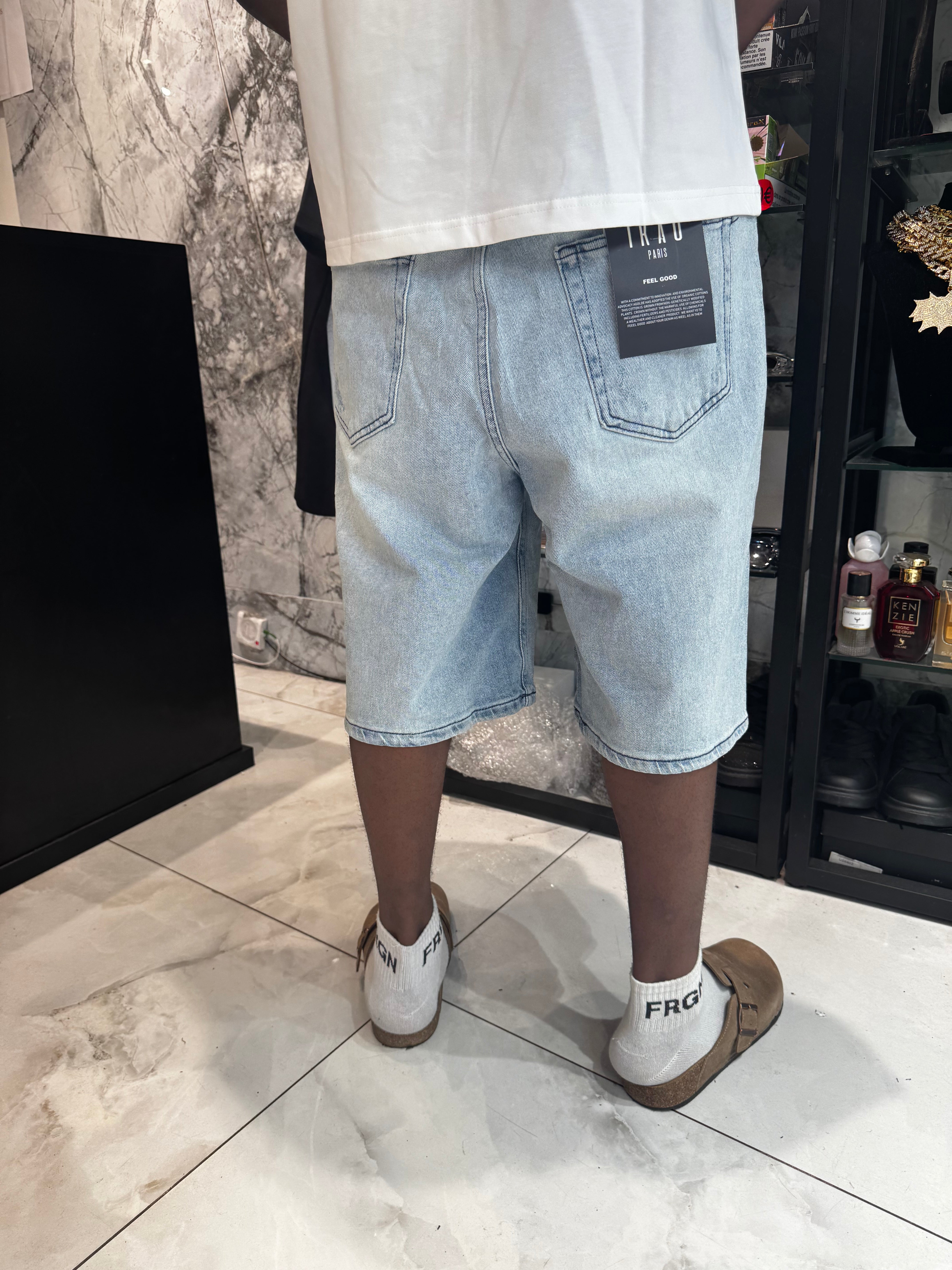 Short bleu ciel