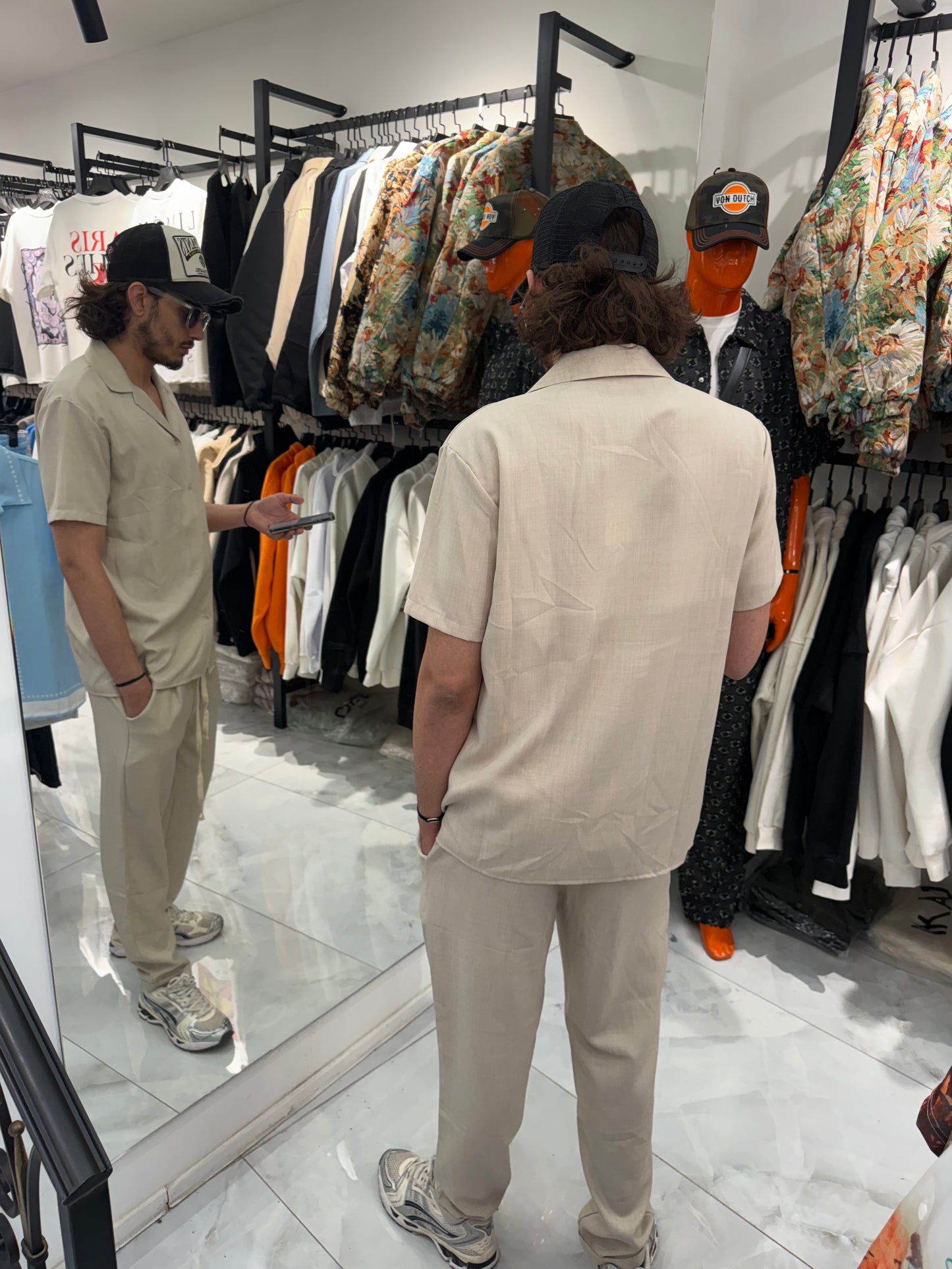 Ensemble Daily Beige