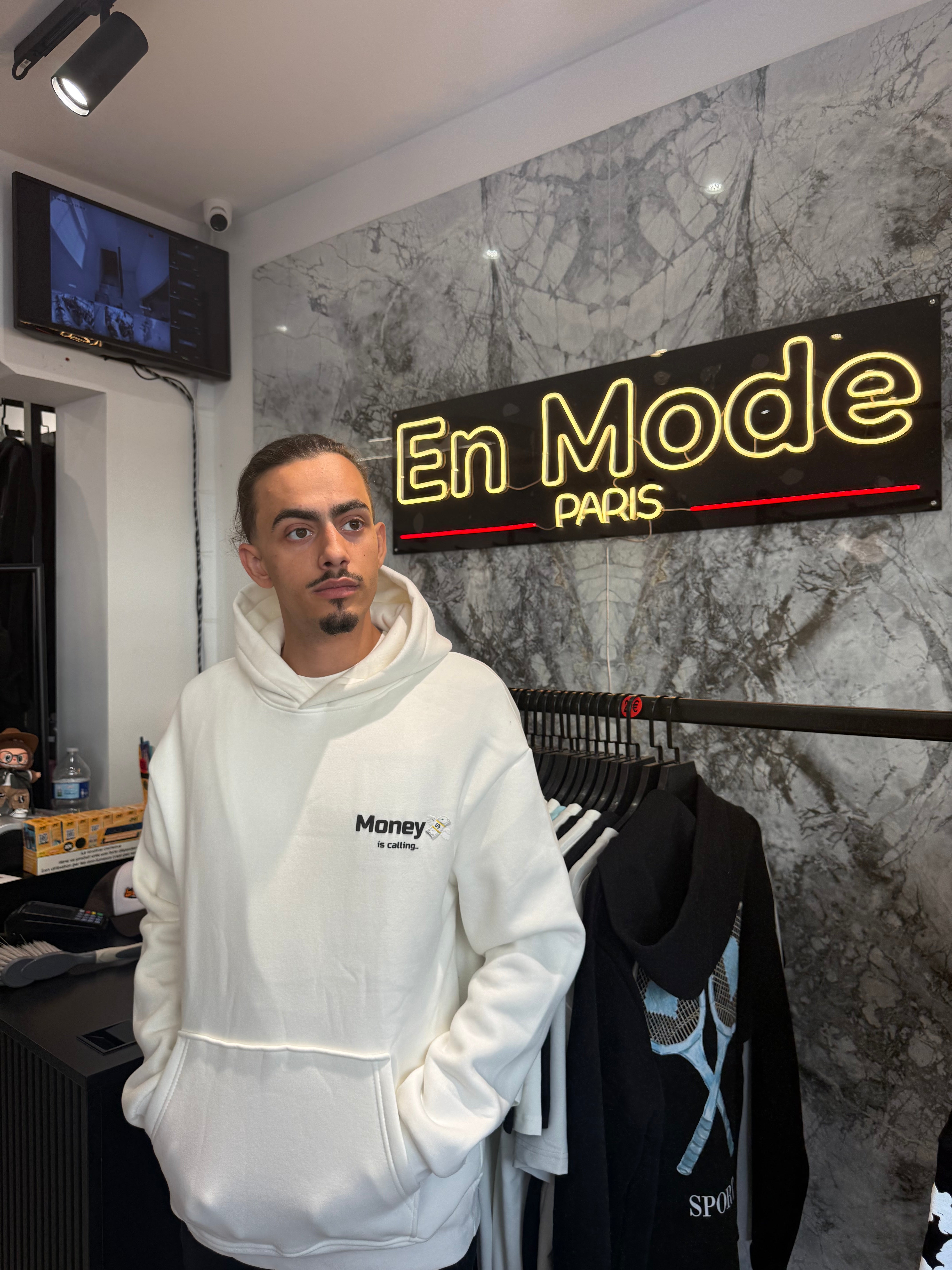 Sweat Money is Calling Blanc