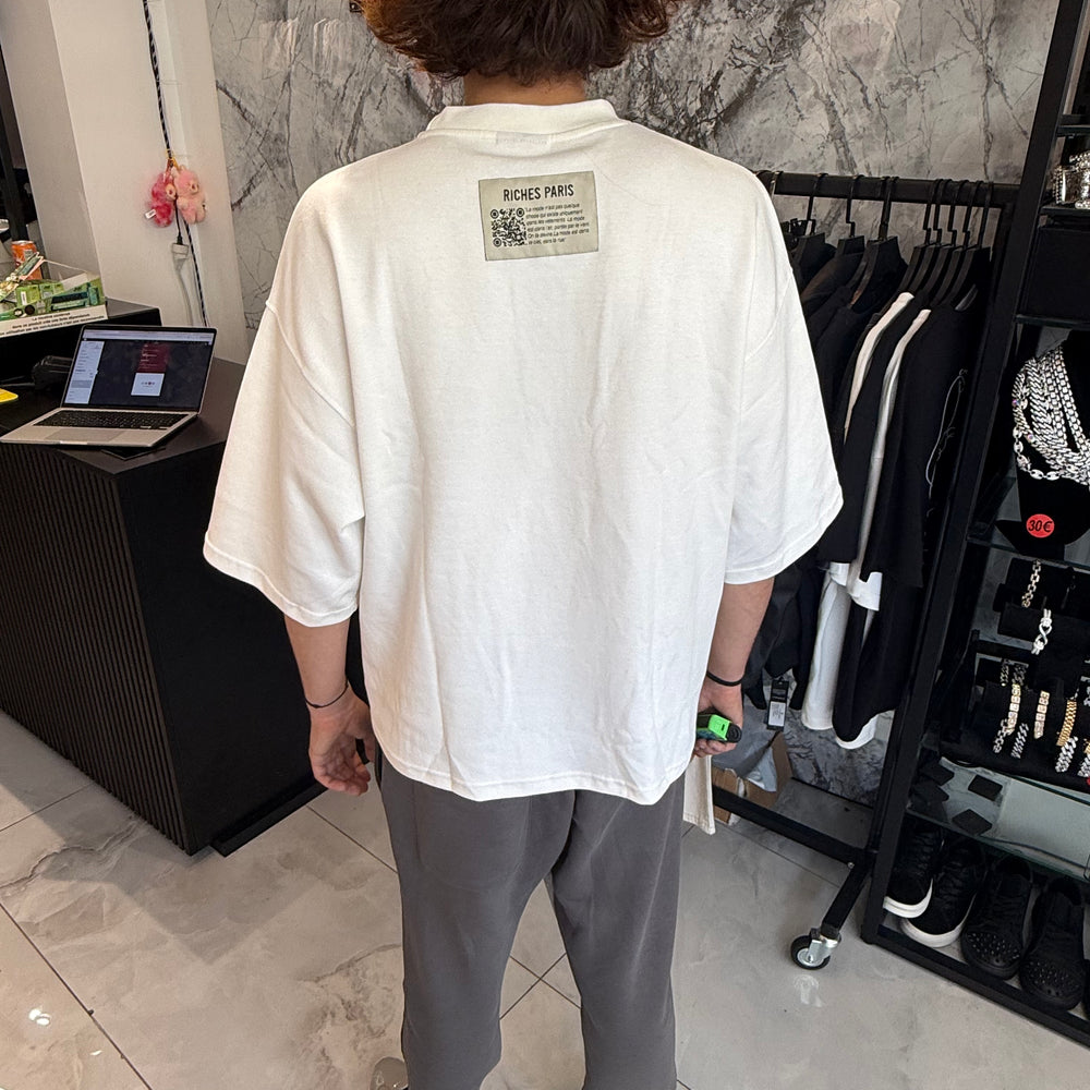 
                  
                    Outfit Jogging + T shirt
                  
                