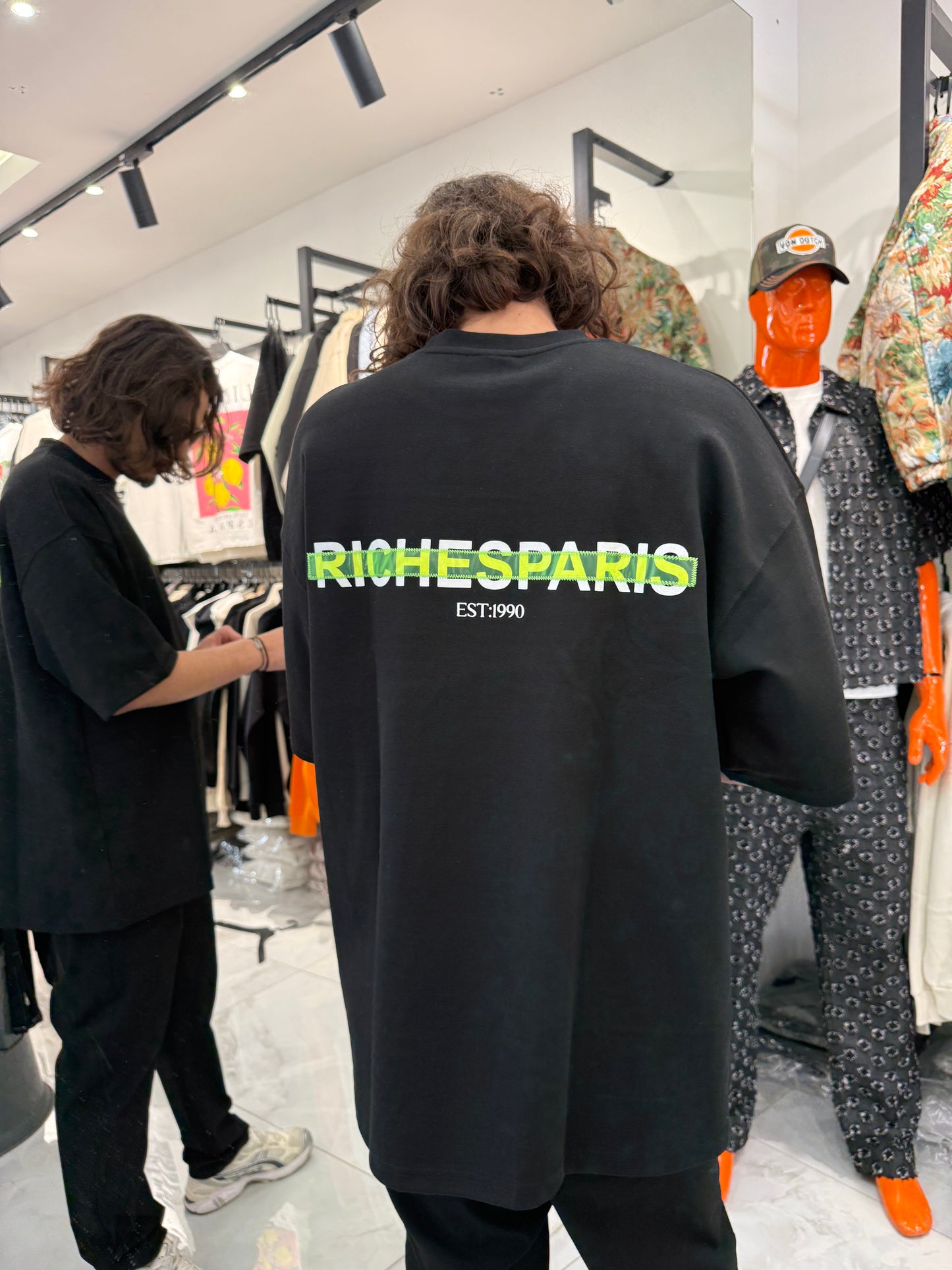 T shirt Riches Vert Letter