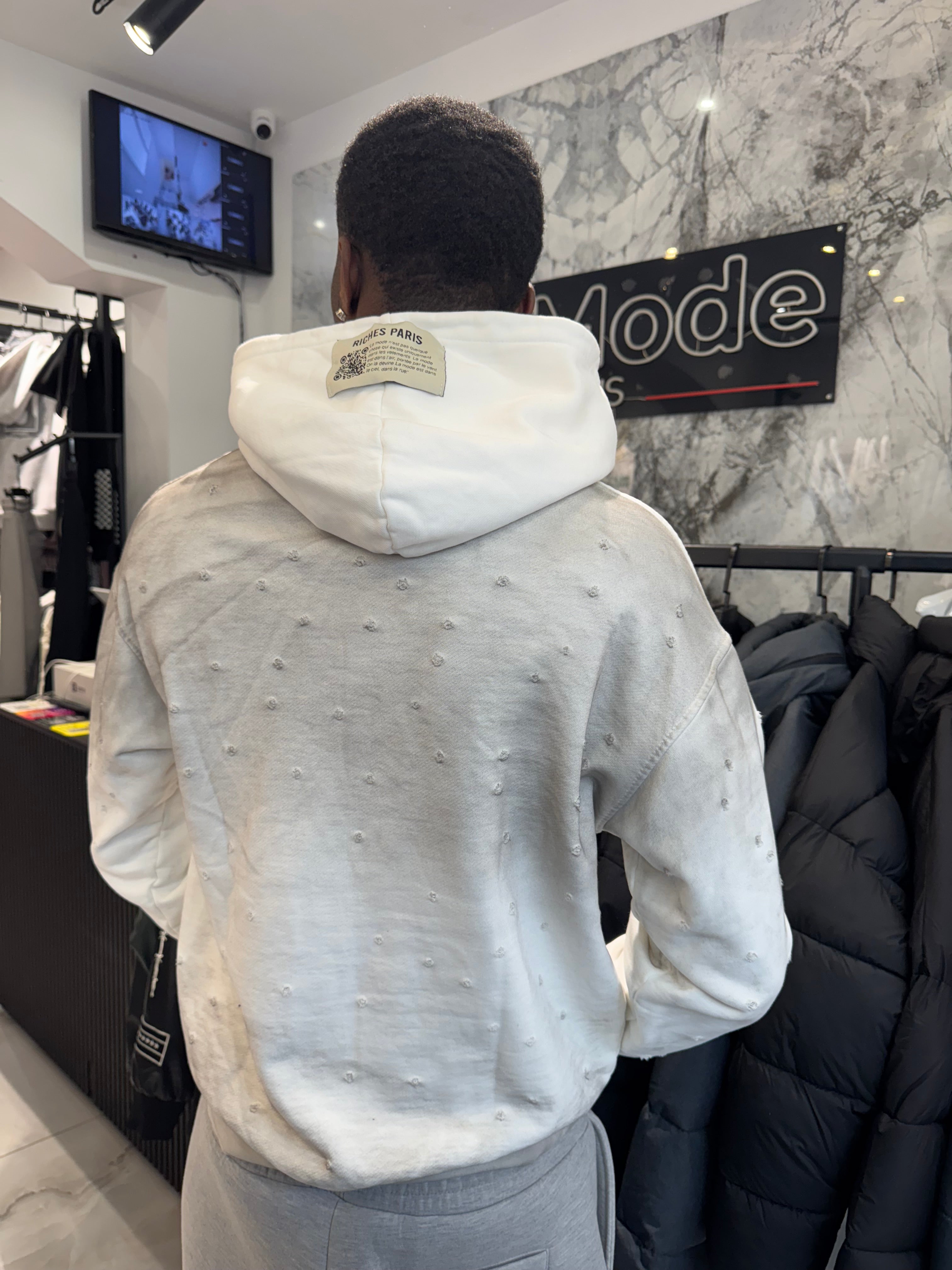 Sweat Riches Paris Détails Blancs