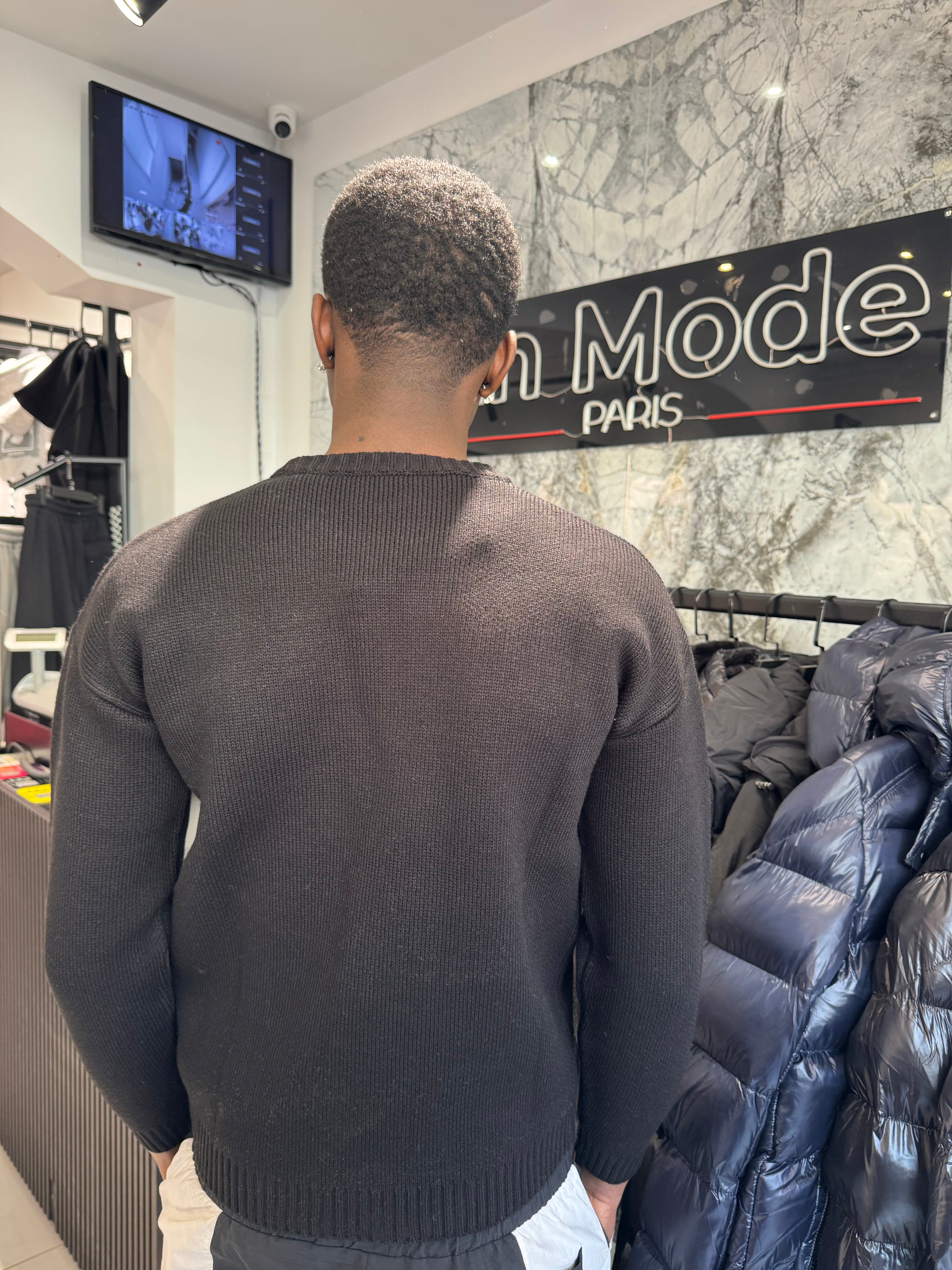 Pull C Noir