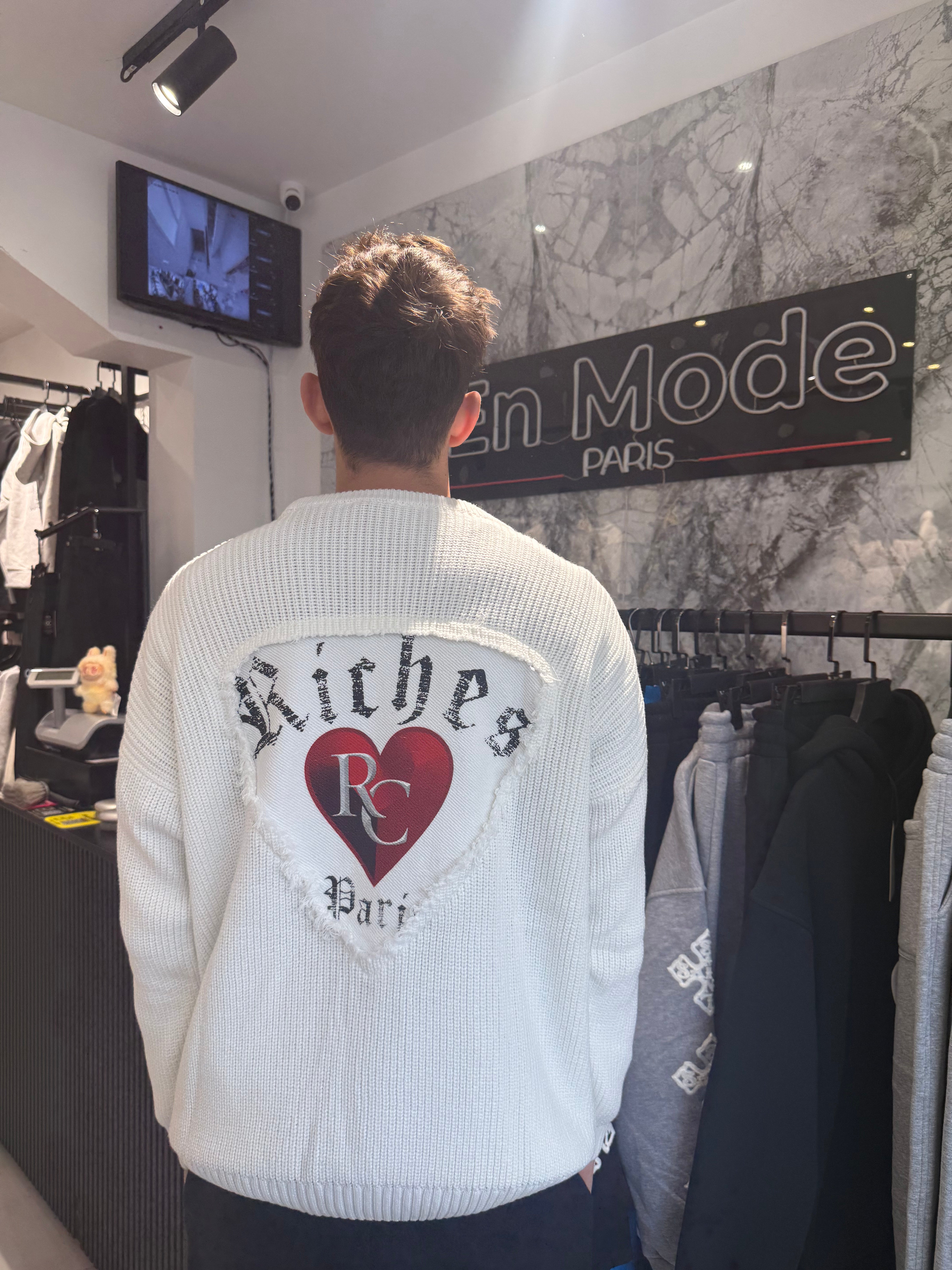 Pull Épais Coeur Blanc