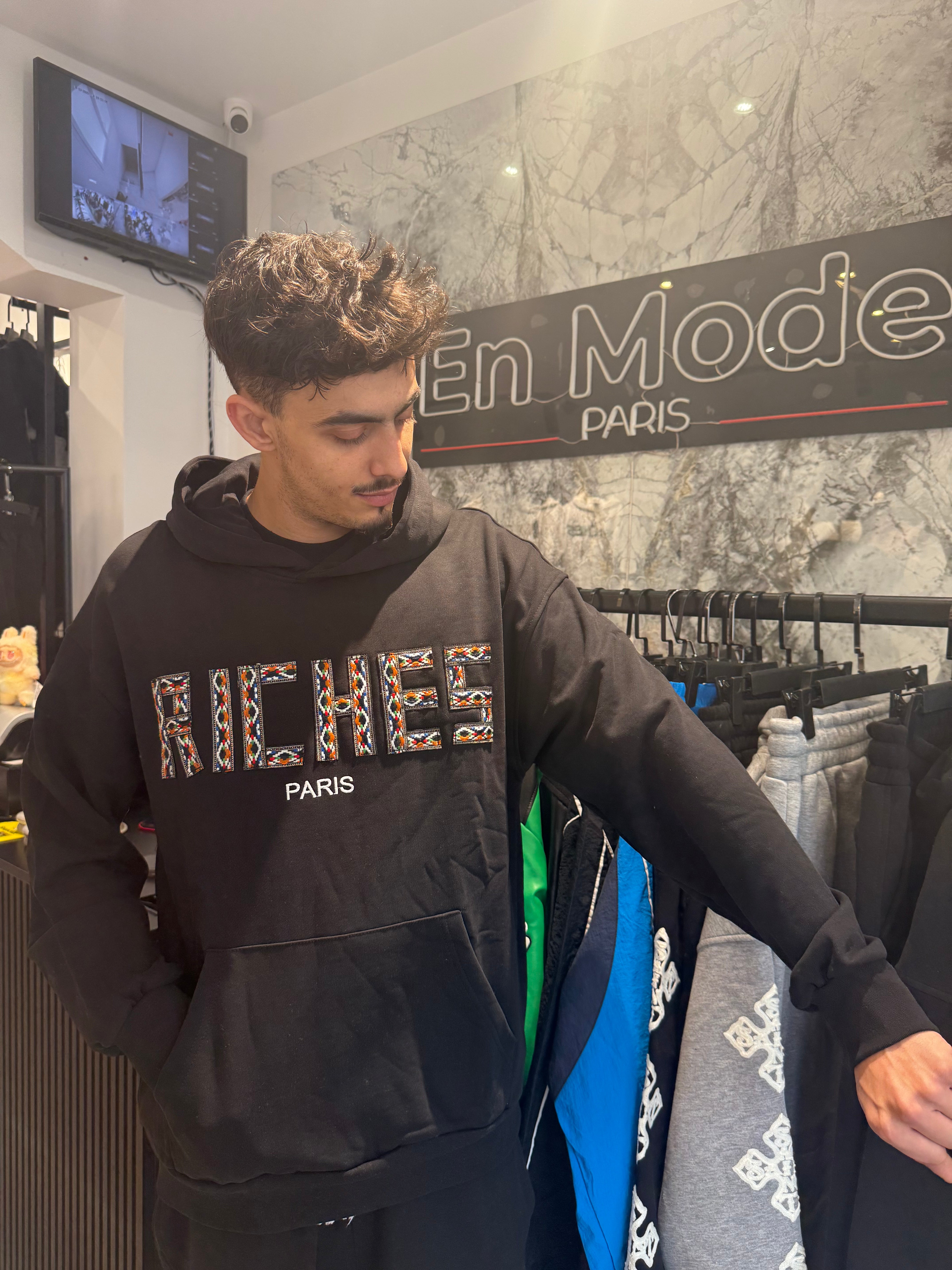 Sweat No Colors Riches Paris