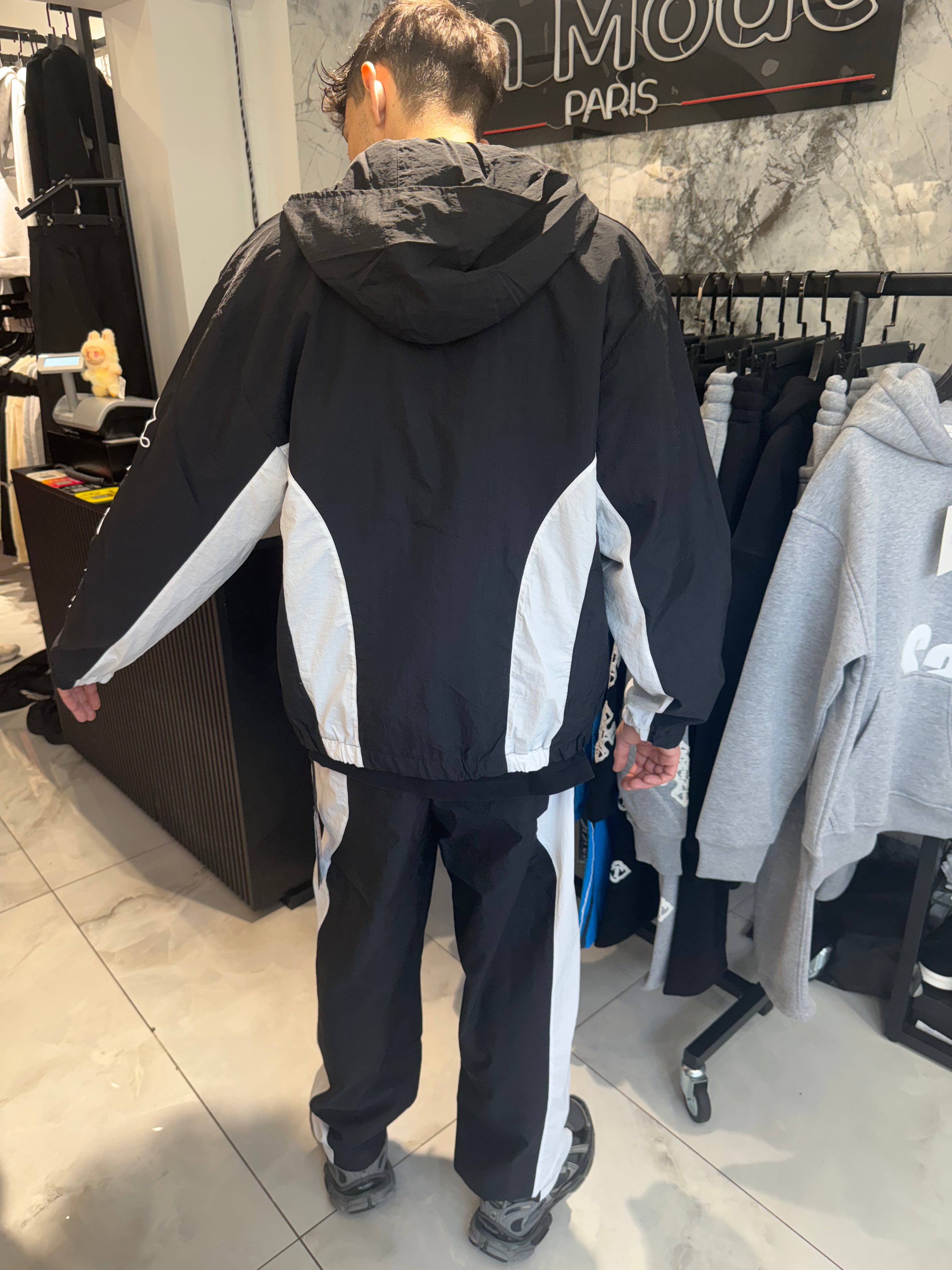 Ensemble Off Large Noir