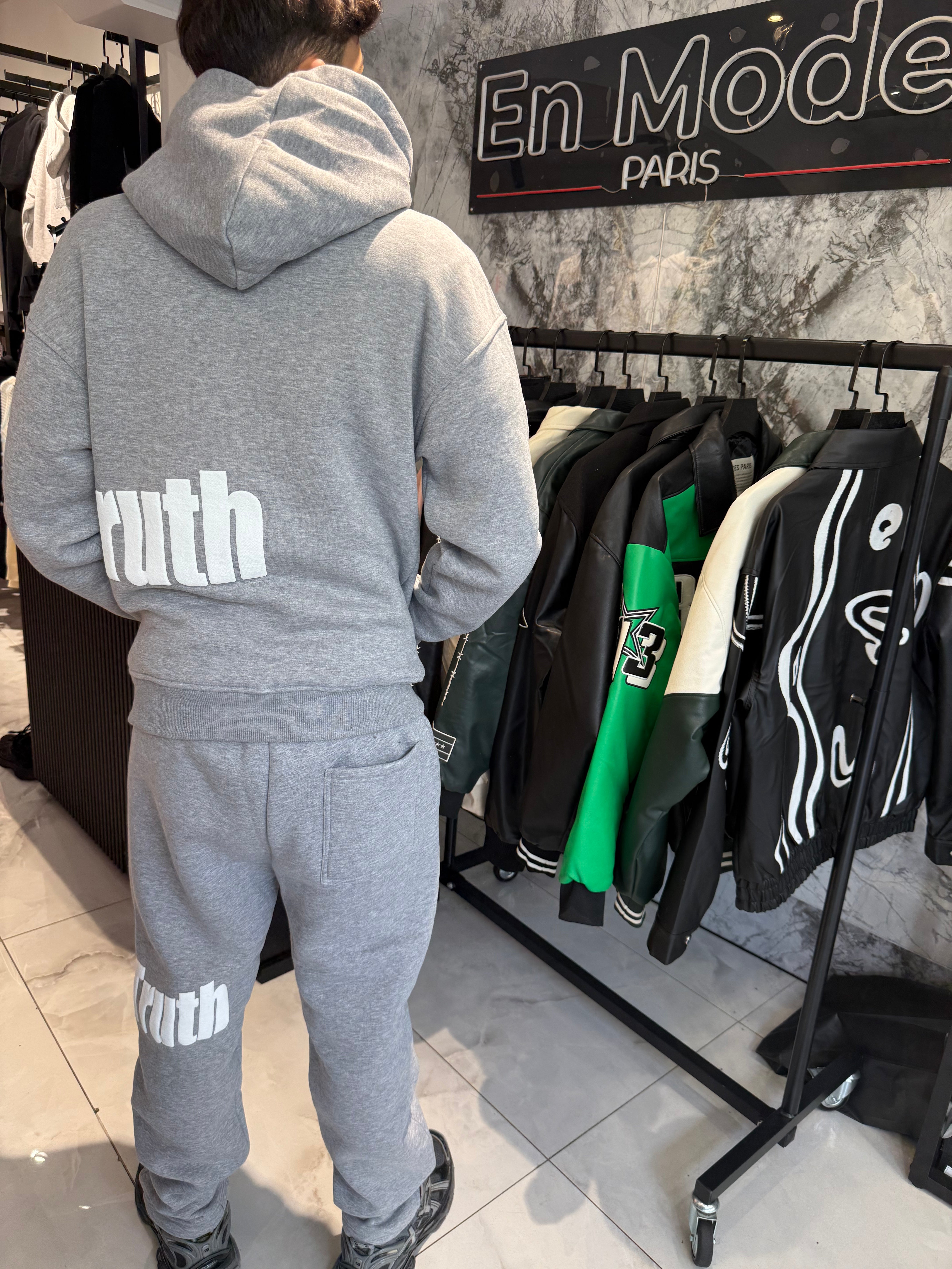 Ensemble Gris Saint Broken Pic