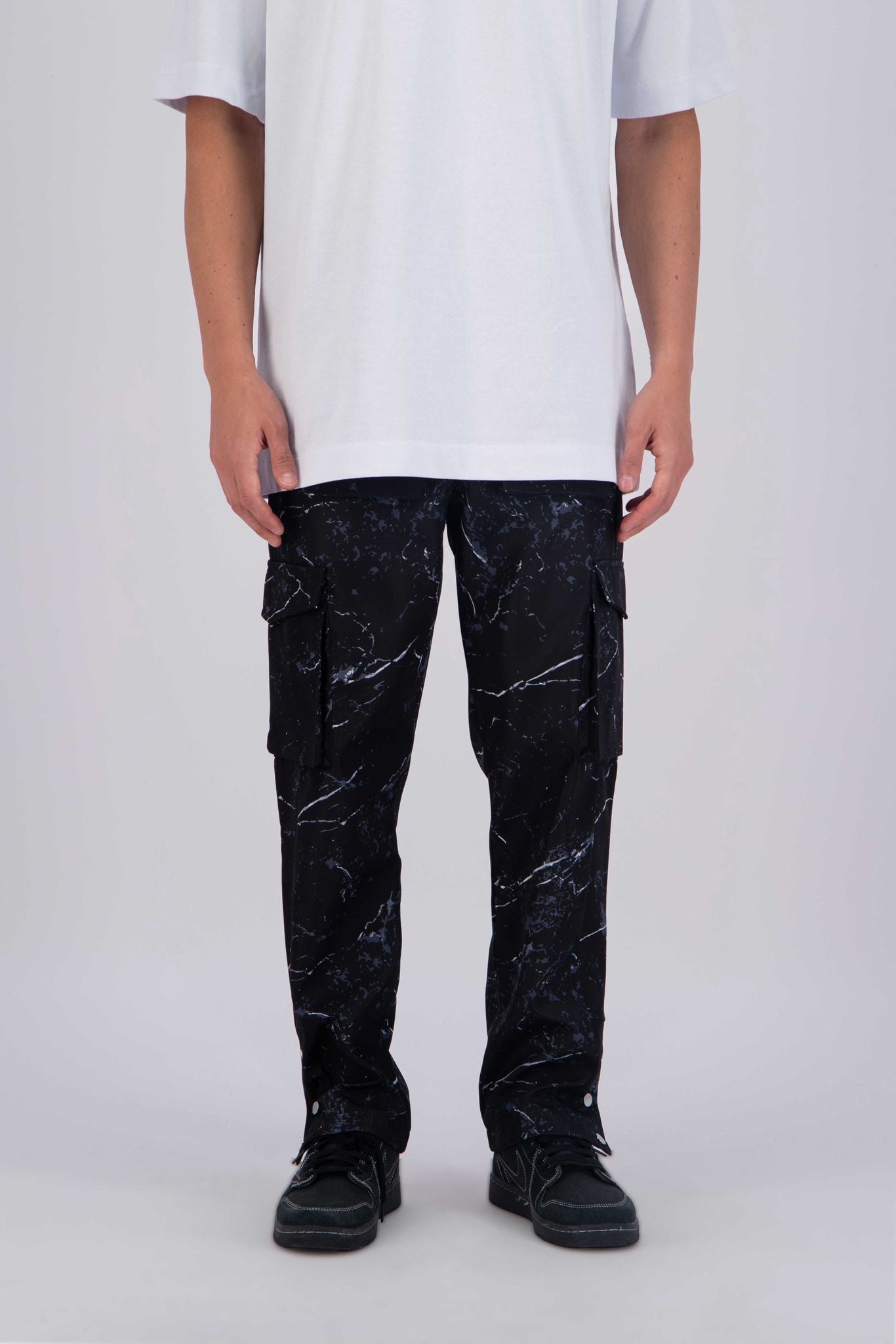 Cargo Galaxy Black